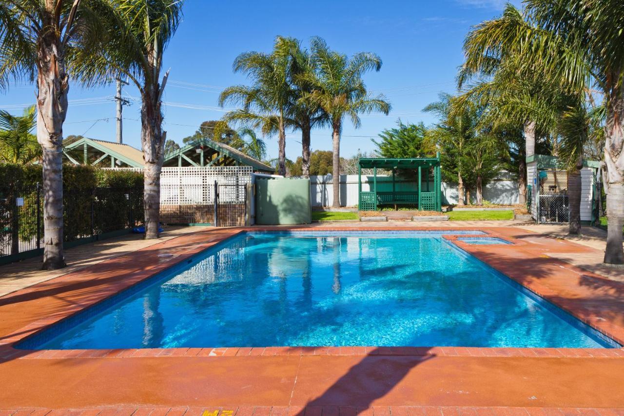 Sandhurst Motel Carrum Downs Экстерьер фото